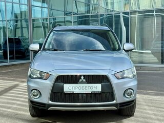 2011 Mitsubishi Outlander II Рестайлинг, серебристый, 1075000 рублей, вид 2
