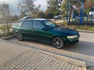 1999 Opel Vectra B Рестайлинг, зелёный, 390000 рублей, вид 1