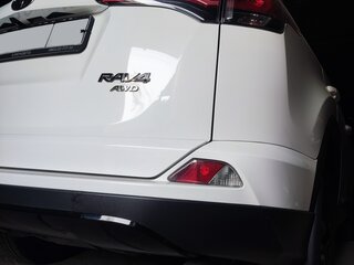 2019 Toyota RAV4 IV (XA40) Рестайлинг, белый, 3400000 рублей, вид 3