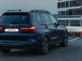 2020 BMW X7 40i I (G07), синий, 8300000 рублей - вид 4