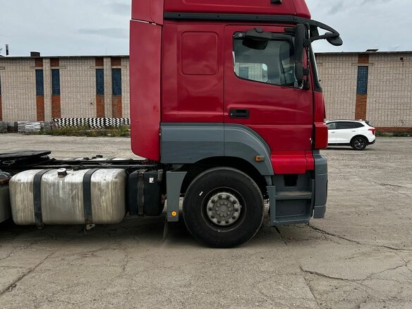 2012 Mercedes-Benz Axor, пурпурный, 1350000 рублей - вид 10