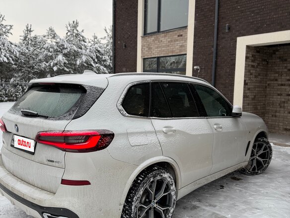 2020 BMW X5 40i IV (G05/G18), белый, 6500000 рублей - вид 10