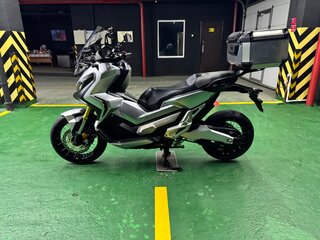 2018 Honda X-ADV, серебристый, 1125000 рублей, вид 2
