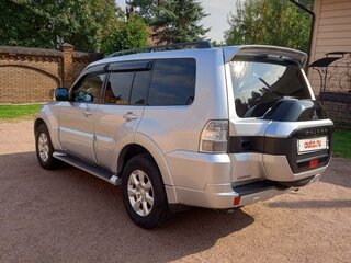 2015 Mitsubishi Pajero IV Рестайлинг 2, серебристый, 3600000 рублей, вид 4