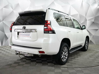 2017 Toyota Land Cruiser Prado 150 Series Рестайлинг 2, белый, 3811000 рублей, вид 5