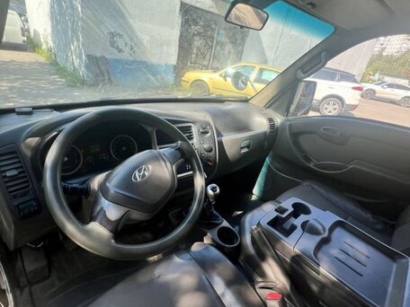 2013 Hyundai Porter II, белый, 800000 рублей, вид 5