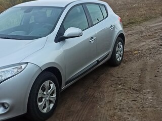 2011 Renault Megane III, серебристый, 800000 рублей, вид 2
