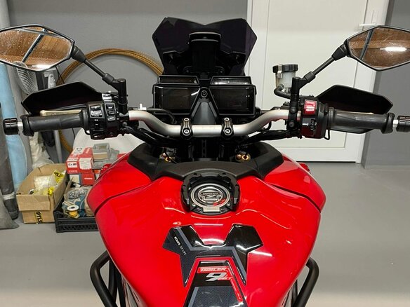 2021 Yamaha Tracer 9, красный, 1075000 рублей - вид 4