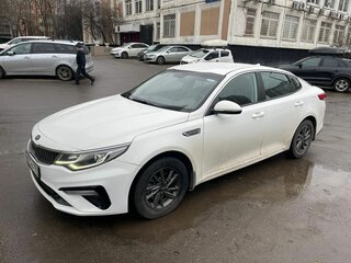 2020 Kia Optima IV Рестайлинг, белый, 1587000 рублей, вид 2