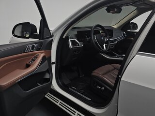 2024 BMW X5 40i IV (G05/G18) Рестайлинг, белый, 11284000 рублей, вид 5