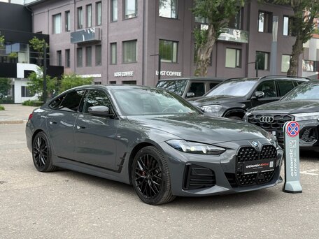 2025 BMW 4 серии Gran Coupe 430i xDrive G22, G23, G26 Рестайлинг, серебристый, 7090000 рублей, вид 3