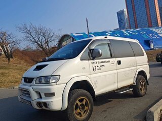 1999 Mitsubishi Delica IV, белый, 840000 рублей, вид 2
