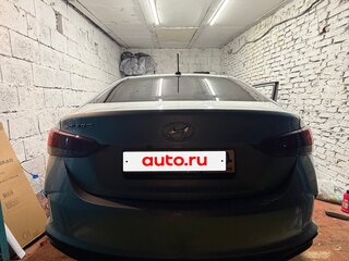 2020 Hyundai Solaris II Рестайлинг, серебристый, 950000 рублей, вид 3