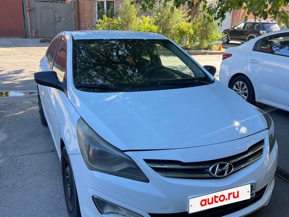 2014 Hyundai Solaris I Рестайлинг, белый, 580000 рублей - вид 1