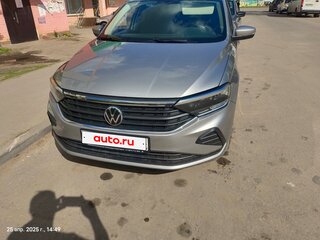 2020 Volkswagen Polo VI, серебристый, 1650000 рублей, вид 2