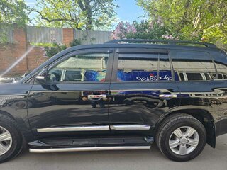 2013 Toyota Land Cruiser 200 Series Рестайлинг 1, чёрный, 4560000 рублей, вид 3
