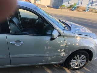 2016 Datsun on-DO I, серебристый, 470000 рублей, вид 2