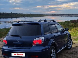 2005 Mitsubishi Outlander I, синий, 400000 рублей, вид 3