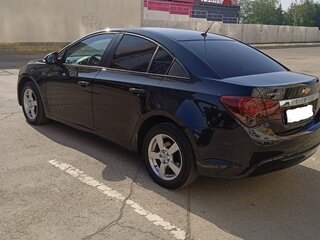 2015 Chevrolet Cruze I Рестайлинг, чёрный, 900000 рублей, вид 4