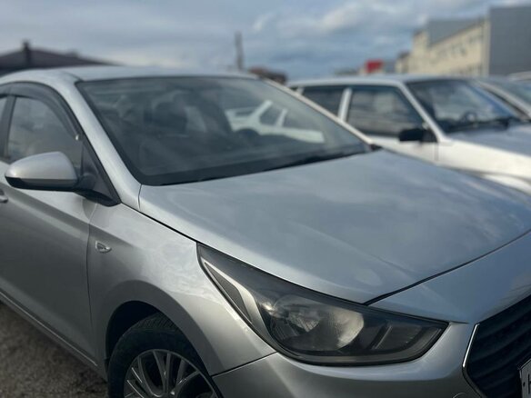 2019 Hyundai Solaris II, серебристый, 1350000 рублей - вид 11