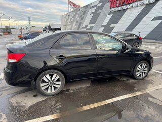 2012 Kia Cerato 6-speed II, чёрный, 850000 рублей, вид 3