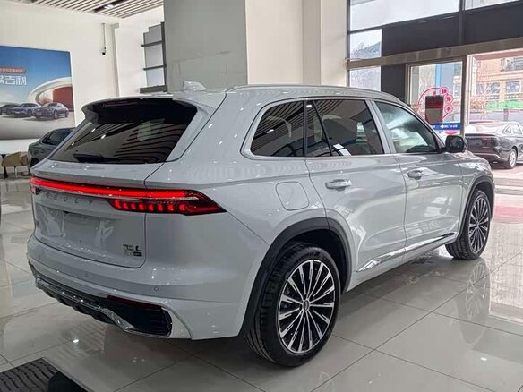 2025 Geely Monjaro (Xingyue L) I Рестайлинг 2 (China Market), белый - вид 3