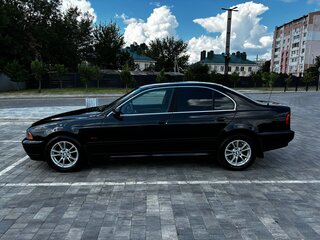 2002 BMW 5 серии 525i IV (E39) Рестайлинг, чёрный, 690000 рублей, вид 4