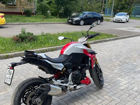 2020 BMW F 900 R, красный, 990000 рублей, вид 1