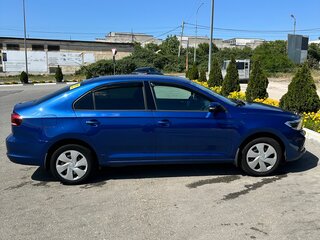 2021 Volkswagen Polo VI, синий, 1920000 рублей, вид 4