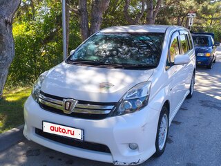 2011 Toyota ISis I Рестайлинг, белый, 1200000 рублей, вид 1