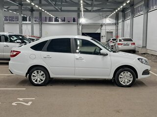 2022 Lada (ВАЗ) Granta I Рестайлинг, белый, 639000 рублей, вид 4