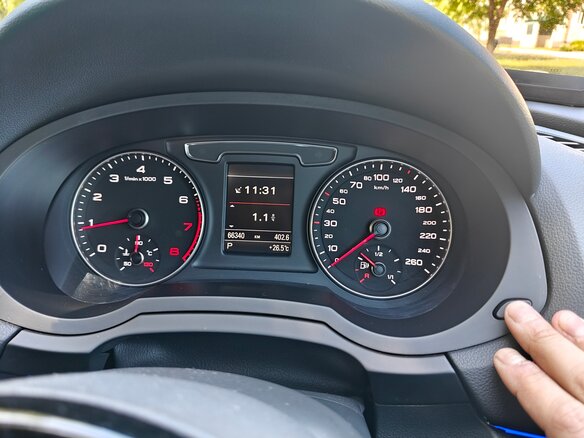2016 Audi Q3 I (8U) Рестайлинг, чёрный, 1700000 рублей - вид 13