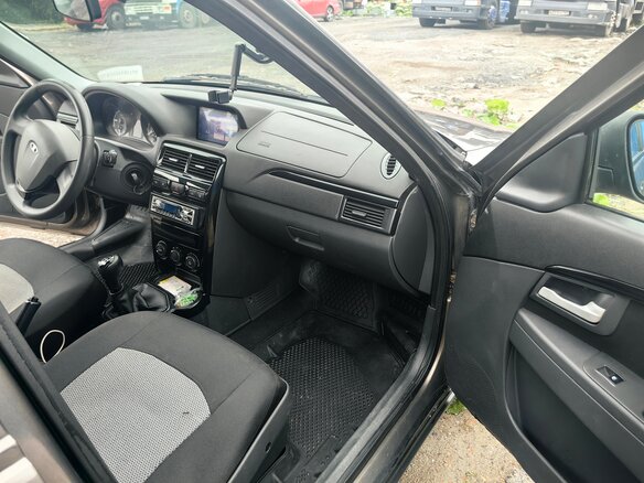 2015 Lada (ВАЗ) Priora I Рестайлинг, коричневый, 550000 рублей - вид 9