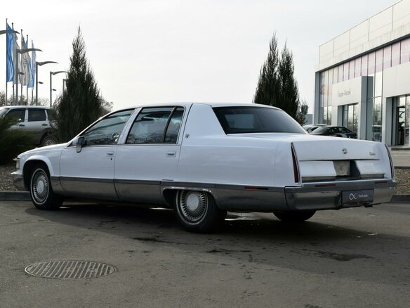 1993 Cadillac Fleetwood II, серый - вид 1