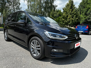 2018 Volkswagen Touran II, чёрный, 2330000 рублей, вид 5