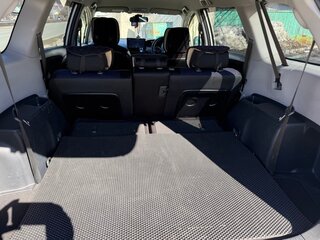 2012 Toyota Wish II Рестайлинг, белый, 1250000 рублей, вид 5