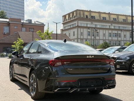2022 Kia K5 III, серый, 2440000 рублей, вид 2