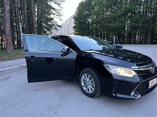 2018 Toyota Camry VII (XV50) Рестайлинг 2, чёрный, 2250000 рублей, вид 4