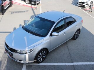 2013 Kia Cerato 6-speed II, серебристый, 1020000 рублей, вид 3