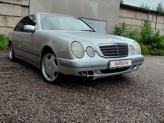 2001 Mercedes-Benz E-Класс 200 II (W210, S210) Рестайлинг, серый, 700000 рублей, вид 1