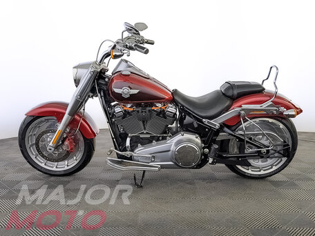 2018 Harley-Davidson Fat Boy, красный, 1760000 рублей, вид 2