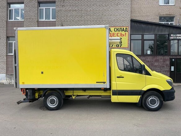 2015 Mercedes-Benz Sprinter, жёлтый, 2200000 рублей - вид 5