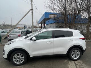 2018 Kia Sportage IV Рестайлинг, белый, 2200000 рублей, вид 5