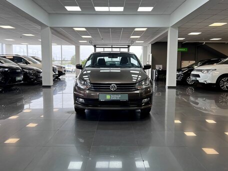 2015 Volkswagen Polo V Рестайлинг, коричневый, 1215000 рублей, вид 3