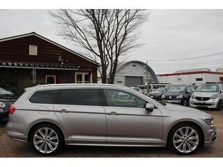 2017 Volkswagen Passat B8, серебристый, 1220069 рублей, вид 2