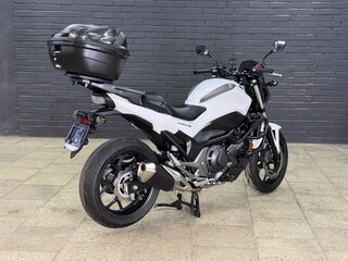 2016 Honda NC 750S, белый, 695000 рублей, вид 5