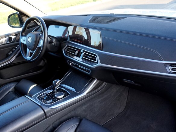 2019 BMW X7 40i I (G07), белый, 5000000 рублей - вид 13
