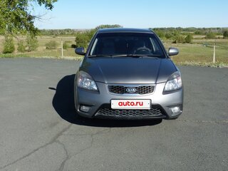 2011 Kia Rio II Рестайлинг, серебристый, 700000 рублей, вид 2