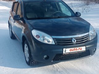 2010 Renault Sandero I, серый, 700000 рублей, вид 4