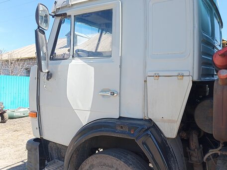 2004 КамАЗ 53229, серебристый, 1900000 рублей, вид 1